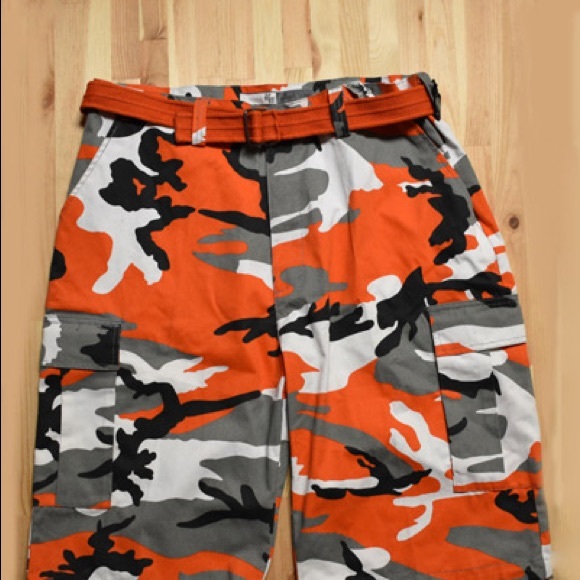 Men’s Orange Camo Cargo Shorts - Picture 1 of 1